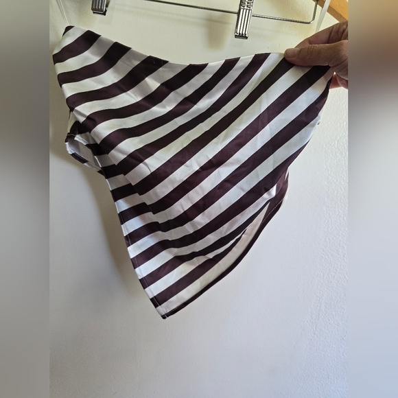 4th & Reckless (sold at ASOS), Bandeau Satin Scarf Top, Cream/Brown, Size Small - Picture 5 of 11